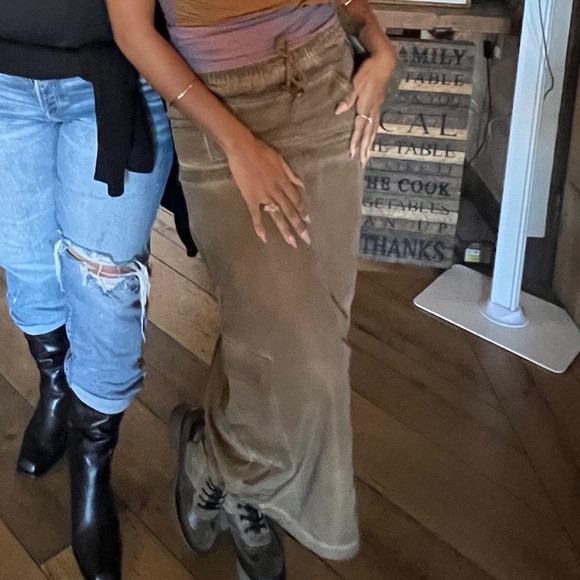 Y2K CARGO SKIRT - Picture 5 of 5